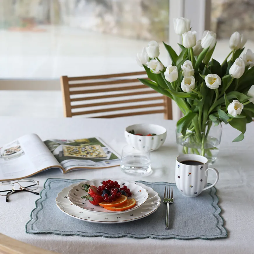 Nova Lilly Asjett m/Blomster og Gullkant 21cm Hvit