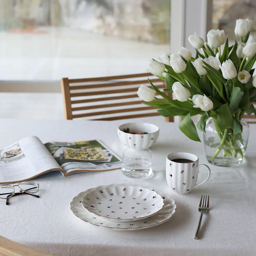 Nova Lilly Bolle m/Blomster og Gullkant 13cm Hvit